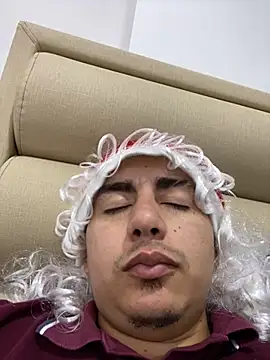 Snapshot of DanielGomez9 chatting on 12.24.24 DanielGomez9 online show from 12.24.24