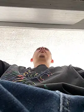 Snapshot of DanielGomez9 chatting on 02.03.25 DanielGomez9 online show from 02.03.25