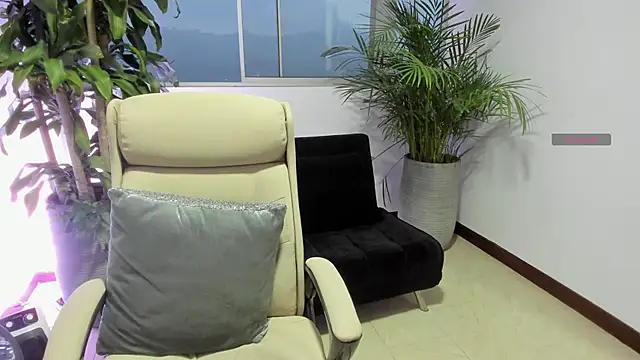 Snapshot of DanielGomez9 chatting on 03.13.25 DanielGomez9 online show from 03.13.25