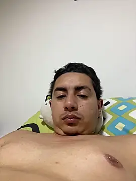 Snapshot of DanielGomez9 chatting on 03.23.25 DanielGomez9 online show from 03.23.25