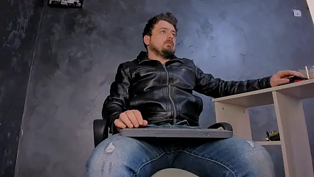 Snapshot of Master_Mark_Wayne chatting on 03.05.26 Master Mark Wayne online show from 03.05.26