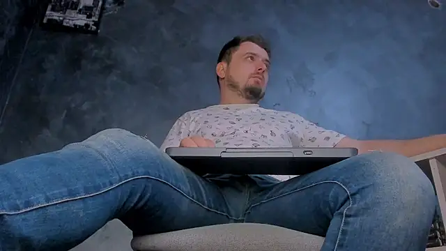 Snapshot of Master_Mark_Wayne chatting on 03.31.26 Master Mark Wayne online show from 03.31.26