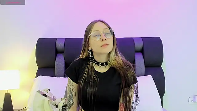 Snapshot of Siouxsie_cenobite chatting on 01.17.25 Siouxsie cenobite online show from 01.17.25