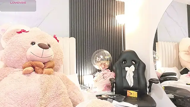 Madiee Rhea online show from 05.28.26