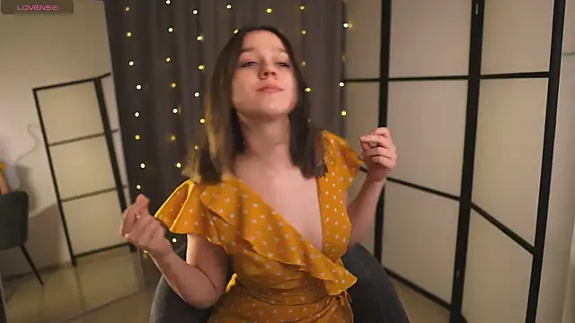 Addelin Moon online show from 02.01.25