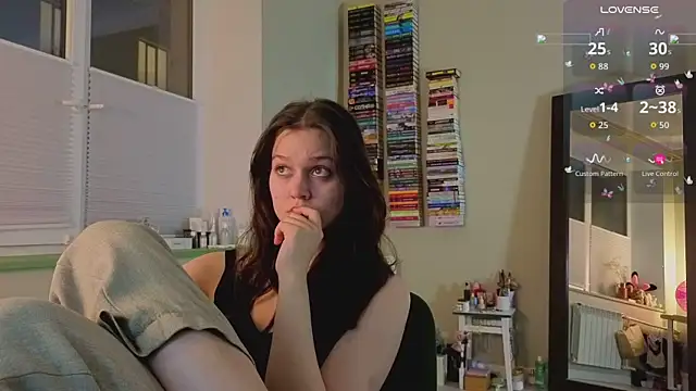 Snapshot of Addelin_Moon chatting on 05.17.26 Addelin Moon online show from 05.17.26
