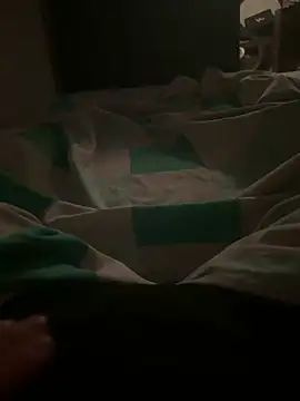 Snapshot of Abspritzerboy21 chatting on 12.24.24 Abspritzerboy21 online show from 12.24.24