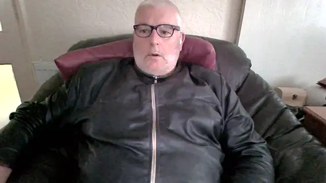 Snapshot of Leatherman63 chatting on 07.22.26 Leatherman63 online show from 07.22.26