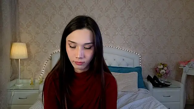 Snapshot of Kaia_Sunshine_Mia chatting on 11.09.25 Kaia Sunshine Mia online show from 11.09.25