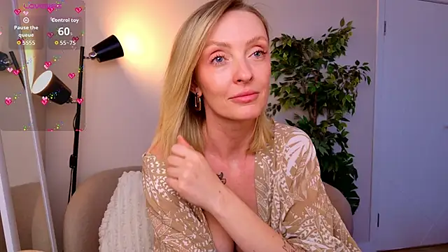 Snapshot of sexuallycorrecte chatting on 02.28.26 sexuallycorrecte online show from 02.28.26