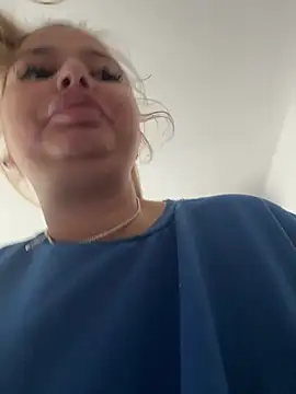 Snapshot of AllysonK chatting on 05.26.26 AllysonK online show from 05.26.26