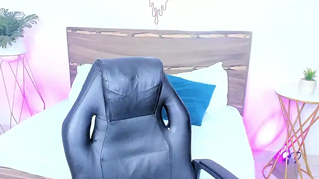 Snapshot of ivette_bocelly chatting on 01.14.25 ivette bocelly online show from 01.14.25