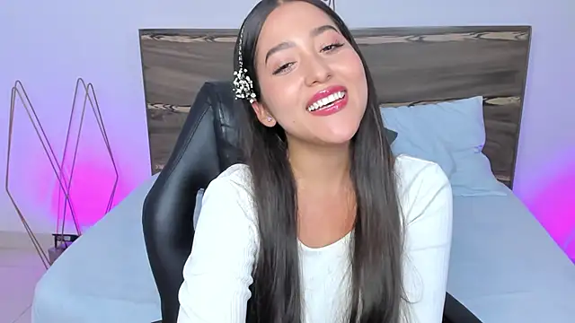 Snapshot of ivette_bocelly chatting on 02.12.25 ivette bocelly online show from 02.12.25