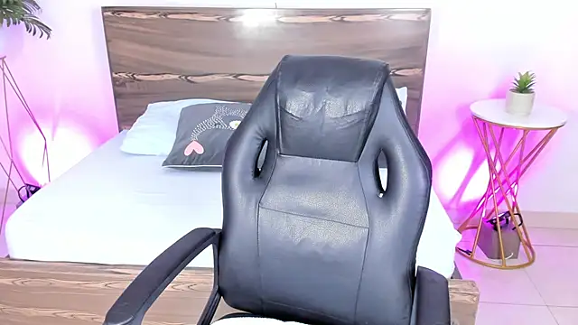 Snapshot of ivette_bocelly chatting on 02.18.25 ivette bocelly online show from 02.18.25