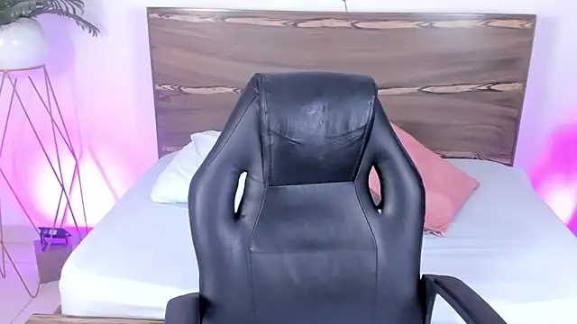 Snapshot of ivette_bocelly chatting on 02.28.25 ivette bocelly online show from 02.28.25