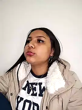 Snapshot of Alix_sweet22 chatting on 12.13.24 Alix sweet22 online show from 12.13.24