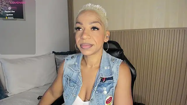 summer night  online show from 09.11.25