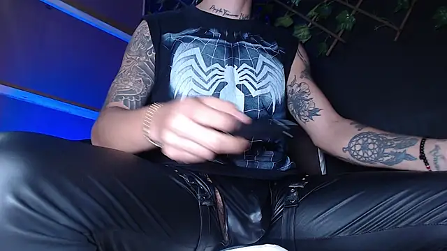 Dicaprioo  online show from 10.11.25