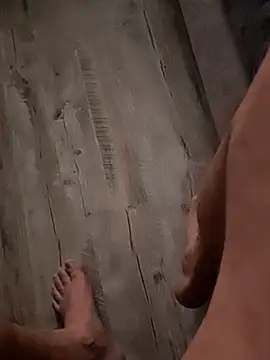 Szeltolo001 online show from 12.15.25