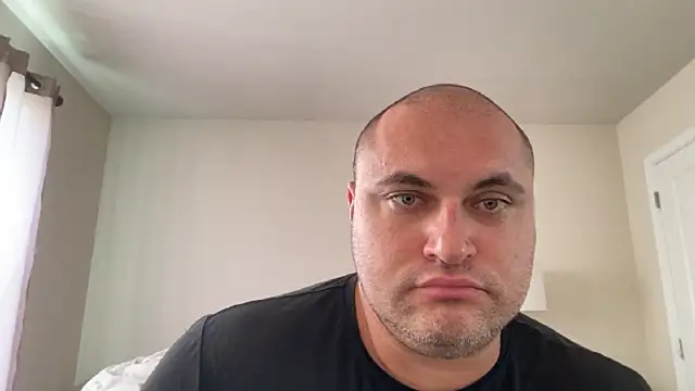 SluggishChase99 online show from 10.21.25