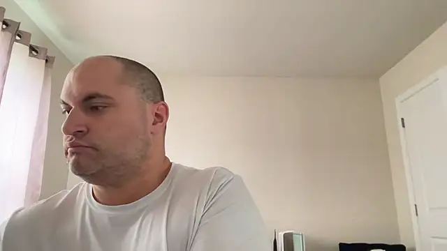 SluggishChase99 online show from 04.01.26