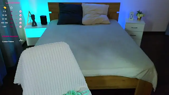 Hayle Hill online show from 03.17.25