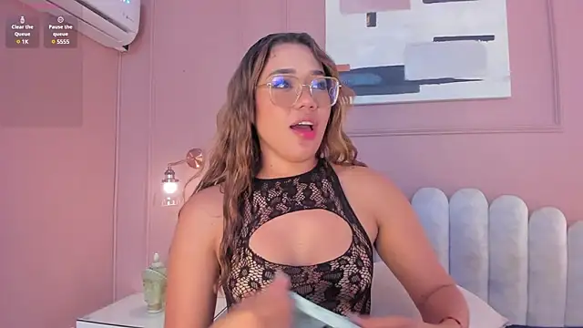 Snapshot of mara_brooks chatting on 02.10.25 mara brooks online show from 02.10.25