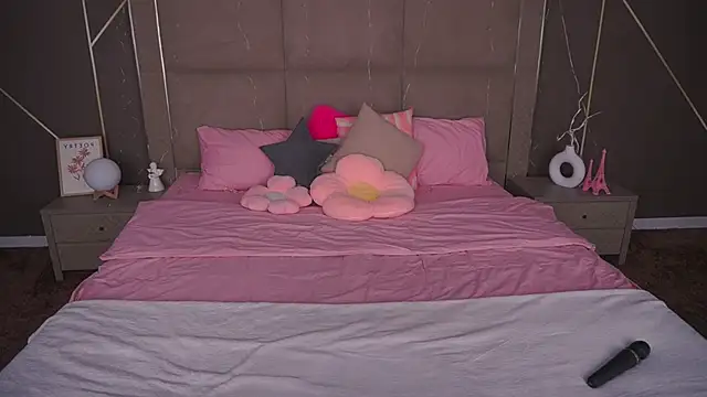 ArianaDarkk online show from 02.03.26