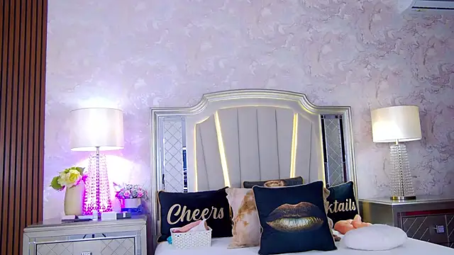 Issadorra online show from 01.19.26