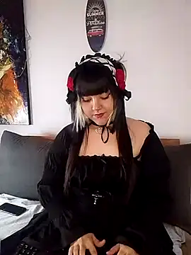 Charlotte Myers online show from 06.08.26