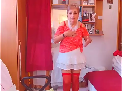 Victoria5643 online show from 11.22.25