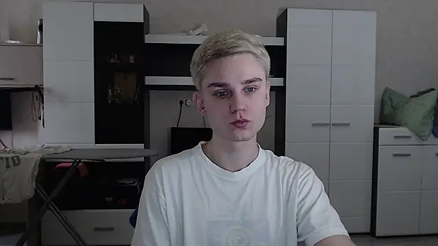 angryzan online show from 03.10.25