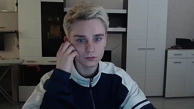 angryzan online show from 03.18.25