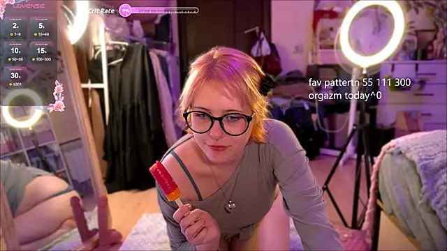 Snapshot of lily_noris chatting on 05.10.26 lily noris online show from 05.10.26