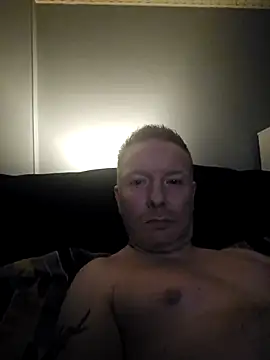 Snapshot of walker1979 chatting on 10.31.25 walker1979 online show from 10.31.25