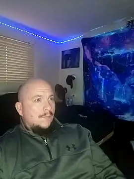 Snapshot of Spunonymous chatting on 01.01.25 Spunonymous online show from 01.01.25