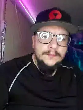 Snapshot of Spunonymous chatting on 02.05.25 Spunonymous online show from 02.05.25