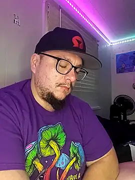 Snapshot of Spunonymous chatting on 02.27.25 Spunonymous online show from 02.27.25