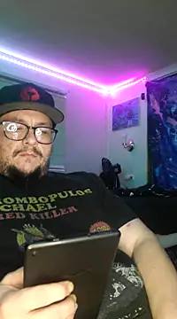 Snapshot of Spunonymous chatting on 03.09.25 Spunonymous online show from 03.09.25