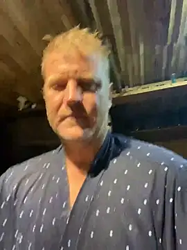 Snapshot of sexycouple109 chatting on 12.26.24 sexycouple109 online show from 12.26.24