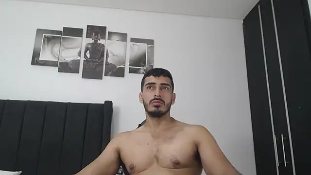 Snapshot of muscle_ares chatting on 01.21.25 muscle ares online show from 01.21.25