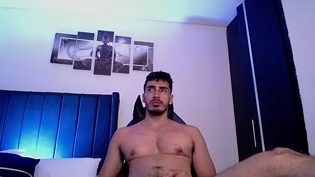 Snapshot of muscle_ares chatting on 02.04.25 muscle ares online show from 02.04.25