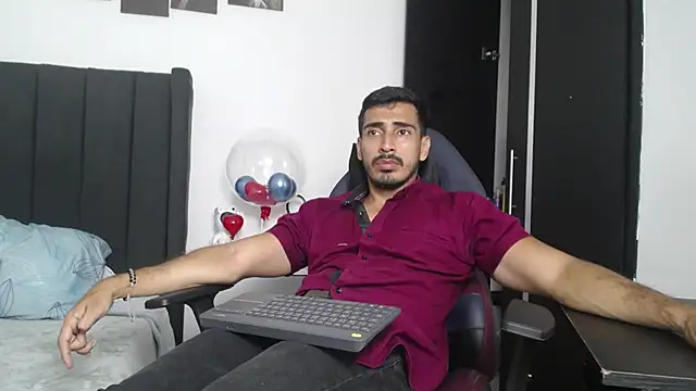 Snapshot of muscle_ares chatting on 03.13.25 muscle ares online show from 03.13.25