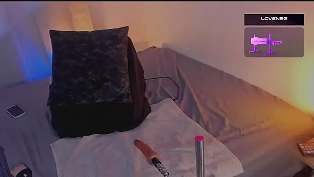 Elizabeth johnson online show from 09.14.25