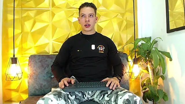 Snapshot of Baxter_Dex chatting on 12.18.24 Baxter Dex online show from 12.18.24