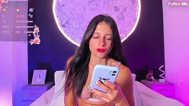 Agathaargent  online show from 01.23.25