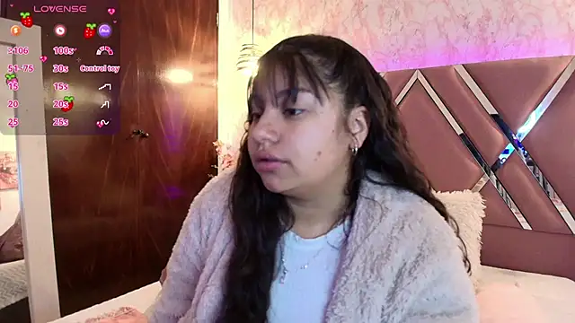 Snapshot of Miaa_Smiith1 chatting on 01.28.25 Miaa Smiith1 online show from 01.28.25