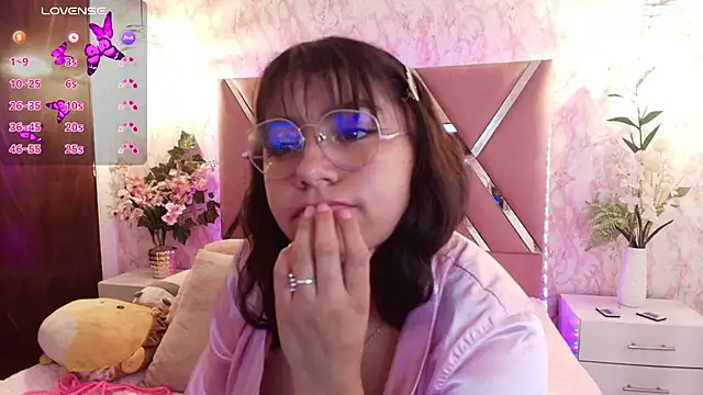 Snapshot of Miaa_Smiith1 chatting on 03.07.25 Miaa Smiith1 online show from 03.07.25