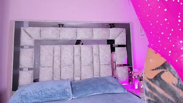 Sara Greey online show from 09.20.25