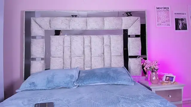 Sara Greey online show from 09.22.25